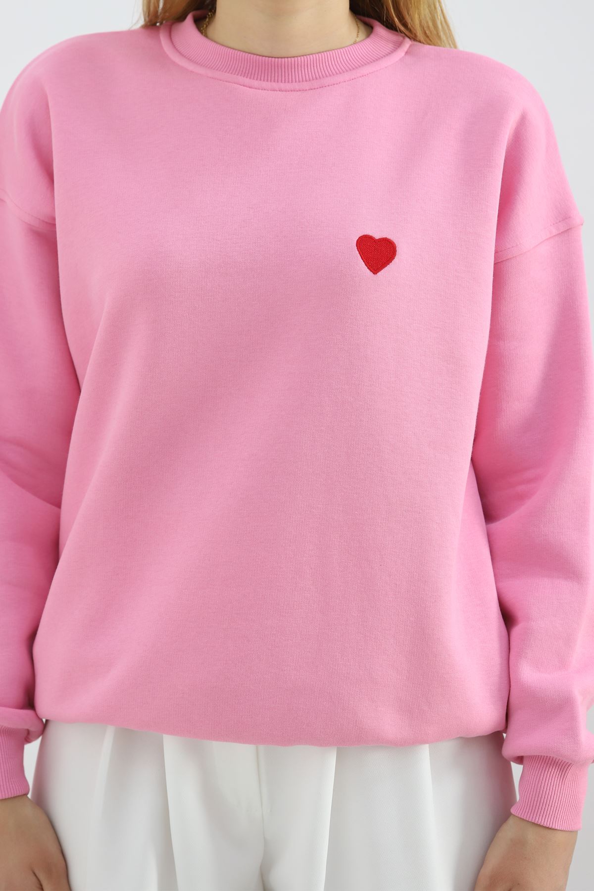 Kalp%20Nakışlı%20Şardonlu%20Oversize%20Sweat%20Pembe%20-%2021621.200.